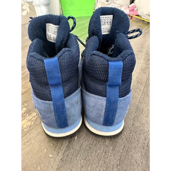 size 12K adidas Unisex-Child Terrex Climawarm Snowpitch Shoe - Picture 4 of 8